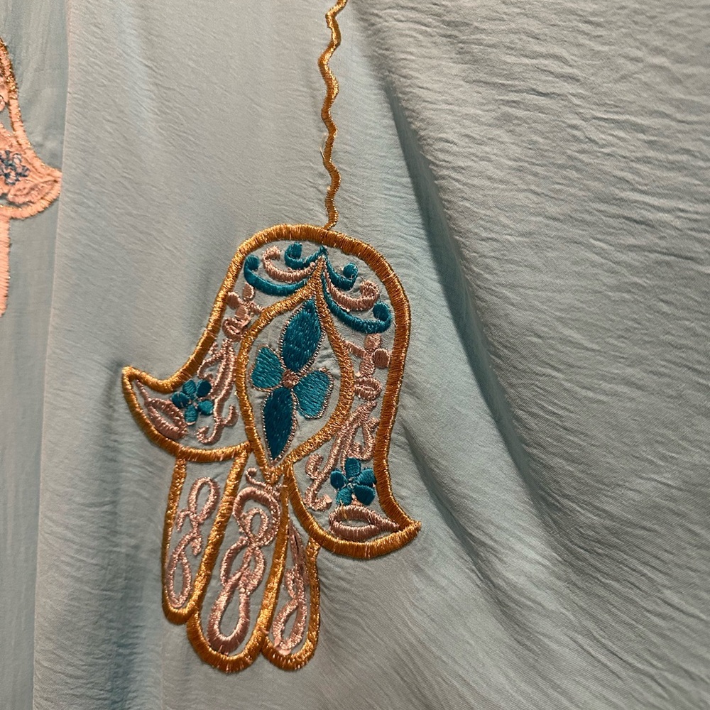 Elegant Light Blue Abaya with Hamsa Hand & Eye Embroidery - One Size - Picture 4 of 4